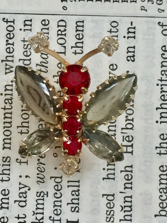 Butterfly Brooch Rhinestone Gray Red 1950s