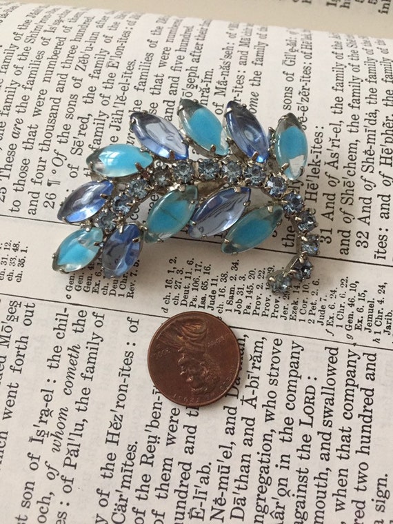 Vintage Brooch Blue Rhinestone 1950s Juliana D E - image 3