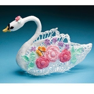 PDF Crochet Pattern Swan Queen Centerpiece image 3