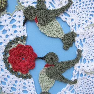 Patrón de crochet PDF Tapete de piña de colibríes y rosas imagen 2