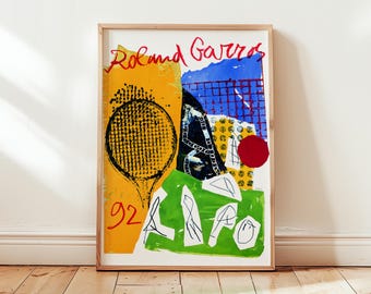 Puede incluir: Impresión artística enmarcada con temática de tenis. La obra presenta un fondo amarillo con una raqueta de tenis negra y el número "92" en rojo. Las palabras "Roland Garros" están escritas en rojo. Otros colores incluyen azul, verde y un círculo rojo.