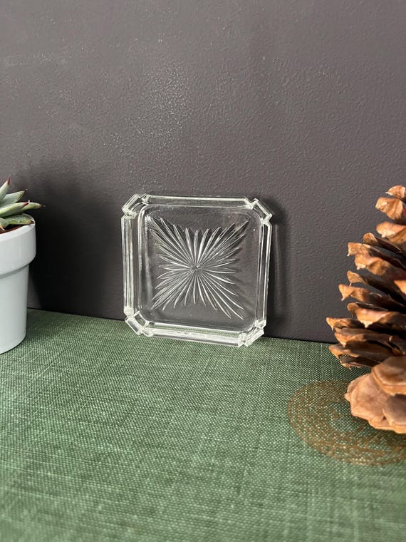 Tiny Starburst Glass Ring Dish - image 2