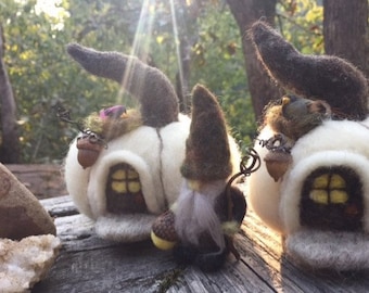 Pumpkin Fairy House decoration needle felt acorn porch light (woolcrazy) (made to order)