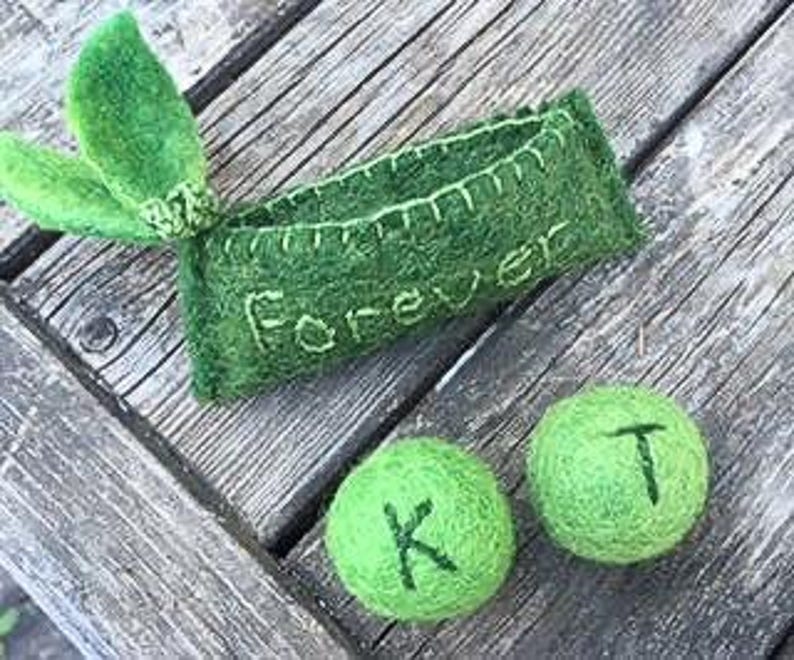 Personalized Felted Wool Peas in a Pod, 7th Anniversary Gift (please check size 3" length of top not including leaves) image 3