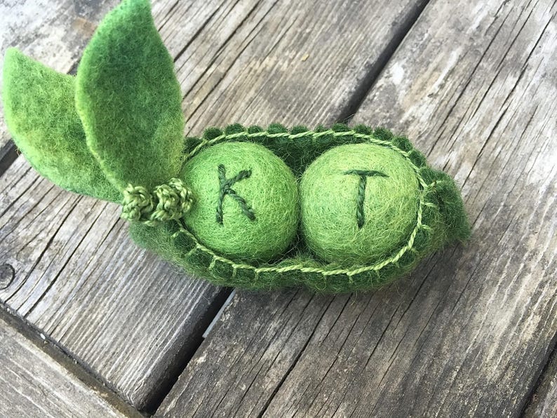 Personalized Felted Wool Peas in a Pod, 7th Anniversary Gift (please check size 3" length of top not including leaves) image 1