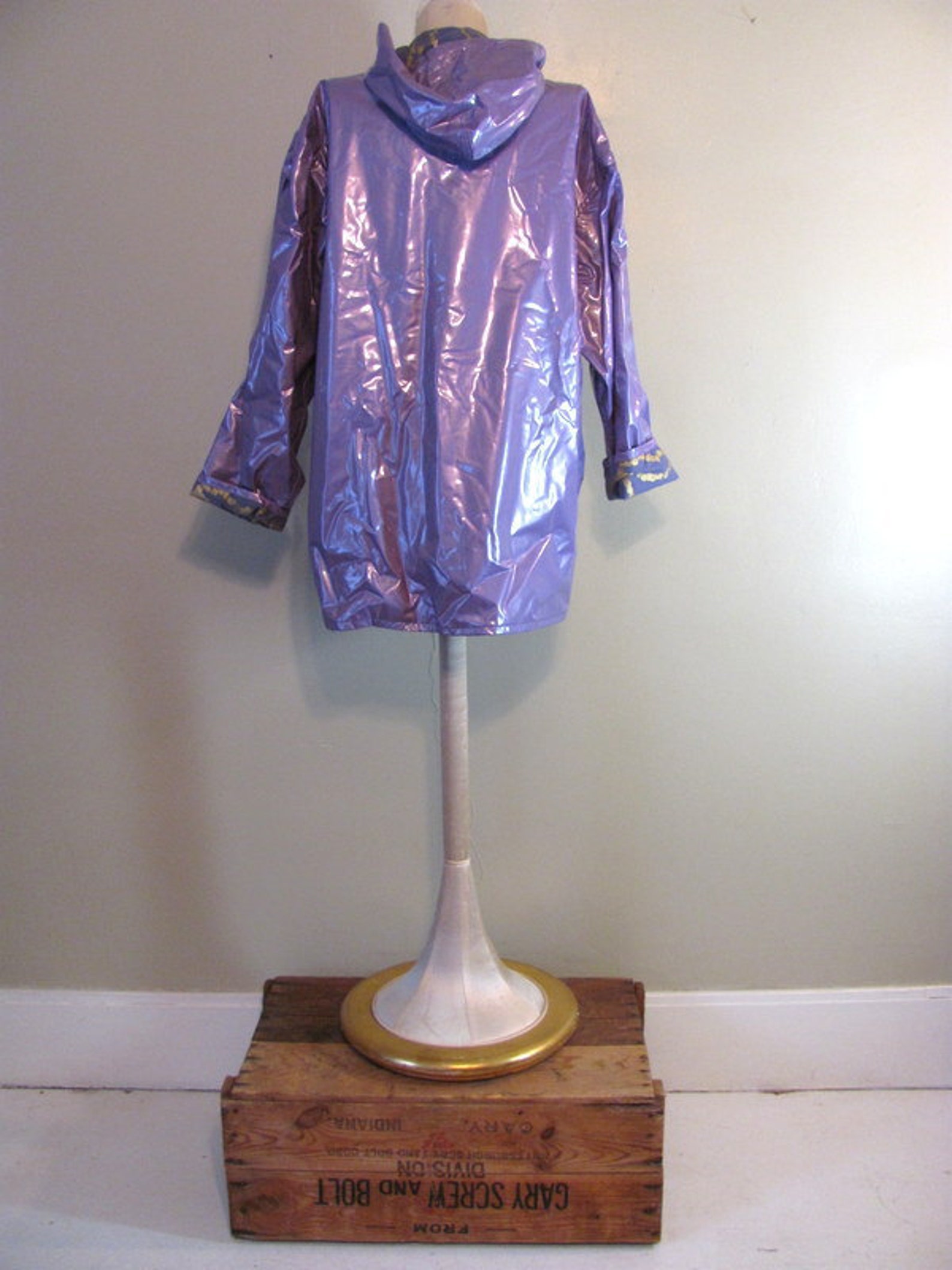 Vintage lilac purple vinyl raincoat w hood and snaps | Etsy