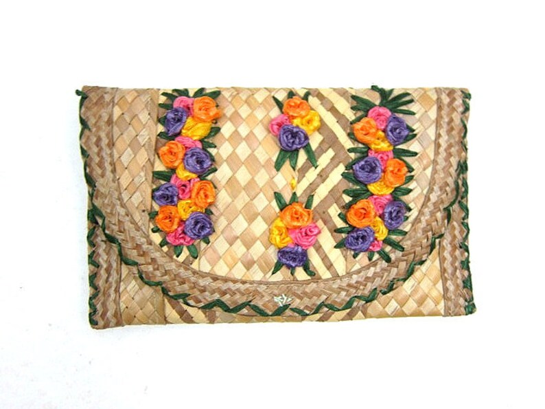 Straw Clutch Purse Wicker Floral Clutch Natural Beach Handbag Purse 80s Weave Beach Purse Hippie Summer Vacation Bag Envelope Clutch