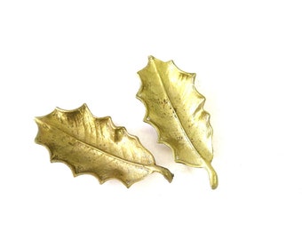 ONE Small Brass Holly Leaf Dish | Vintage Brass Trinket Tray / 1948