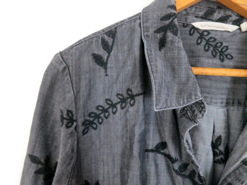 Mörkgrå tunikablus lång knäppt vintage broderad tencelskjorta dam XL bild 3