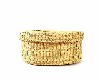 Small Vintage Basket with Lid | Lidded OVAL Basket | Decorative Natural Woven Basket | Modern Earthy Home Decor