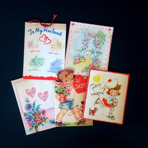 Cartes de Saint-Valentin vintage / Papier journal indésirable