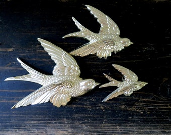 Set of flying birds | Three Silver Sparrows or Swallows | Vintage 1970s Retro Wall Hangings Home Decor