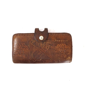 Cartera de cuero repujado Monedero con monograma de nombre PHYLLIS Cartera de golf vintage de los años 70