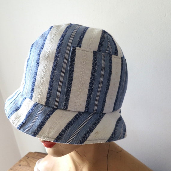 1960s Blue & White Striped Bucket Hat | Vintage S… - image 5