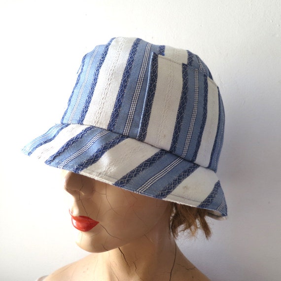 1960s Blue & White Striped Bucket Hat | Vintage S… - image 2