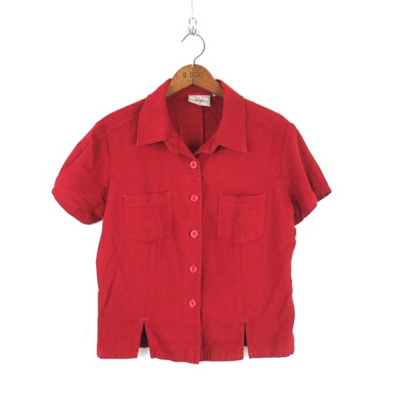 blusa roja moderna