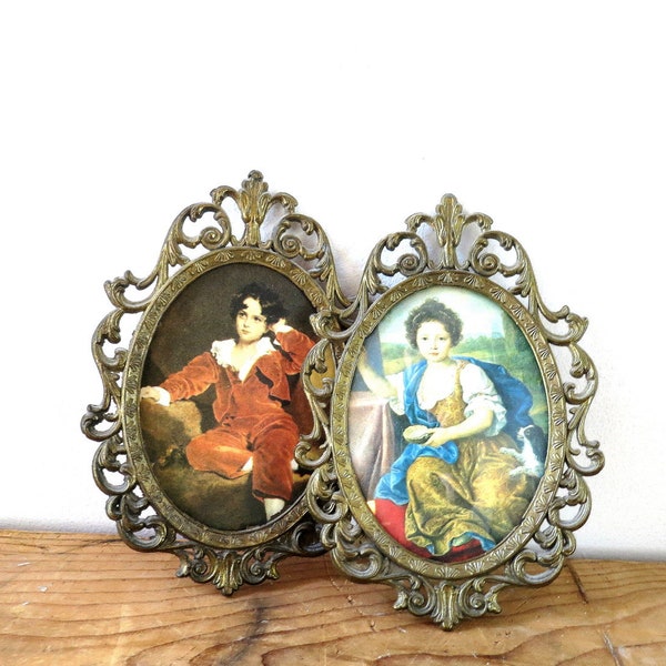 2 Oval Frames Vintage Ornate Metal Picture Frame Wall Hangings Made in Italy