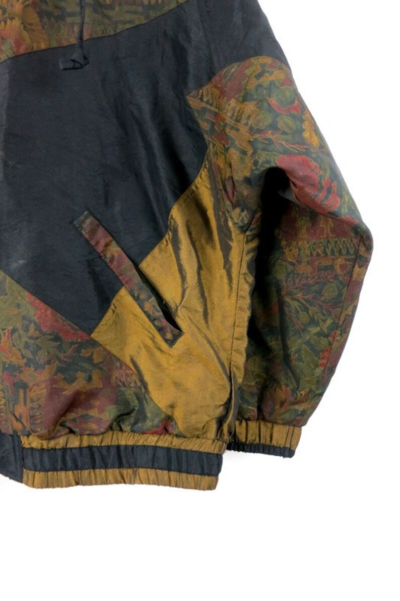 Windbreaker jacket Shiny Black /& Gold Bomber jacket 1990s Lightweight Spring Coat Women/'s Size medium