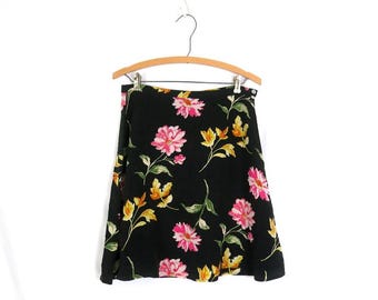 Minifalda de seda con estampado floral vintage. Talla 6 de mujer.
