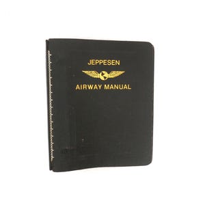 Vintage Leather Jeppesen Airway Manual 7 Ring Binder Office Supply Airplane Flight book