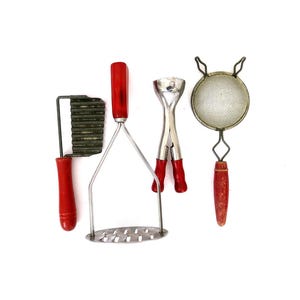 Ensemble d&#39;ustensiles de cuisine Farmhouse vintage : manches en bois rouge