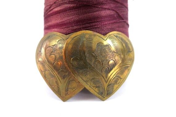 Double Heart Antiqued Brass Engraved Brooch / Vin… - image 5