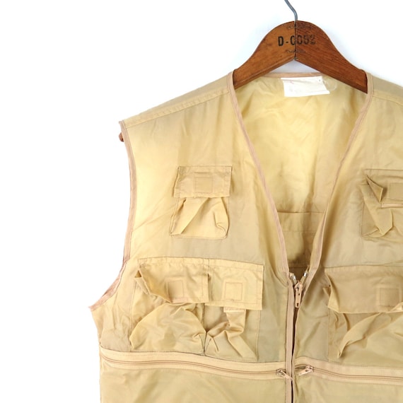 DirtyBirdiesVintage Nylon Fishing Vest Outdoors Sleeveless Jacket Vintage Camping Vest with Pockets Rugged Vest Jacket Medium