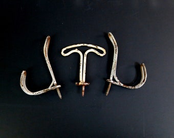 3 Vintage metal door Hooks / Hangers .. Instant rustic Collection / Chippy Painted Metal Hat Hooks Primitive Farmhouse coat hooks