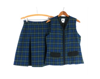 Vintage 2 Piece Skirt Set Plaid Tank Top Vest & Pleated Skirt Schoolgirl Mini Skirt Outfit Women's Size Medium / maq