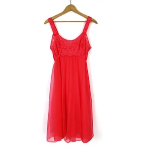 Red Lace Slip Dress 60s Vintage Burlesque Vanity Fair Nightgown / Size 34