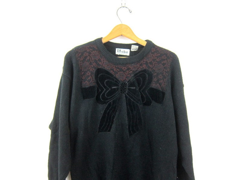 Black Velvet Bow Sweater 1980s Novelty Sweater 80s Vintage Holiday Jumper Hipster Top Womens size Large