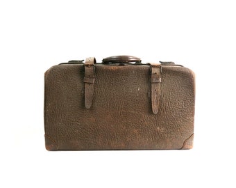1920s-1930s Vintage Dresner Gladstone Leather Suitcase, Distressed Brown Leather Luggage Travel Bag, Decor - Prop Luggage