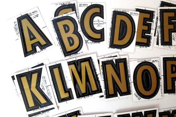 洋書 Golden letters 1 Vintage Letter Sticker Decal Black & Gold Dri-mark