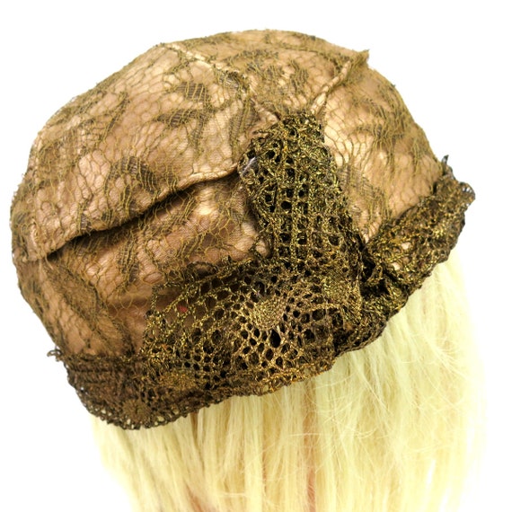 Vintage Shiny Gold Lame Flapper Hat Crochet & Lac… - image 3