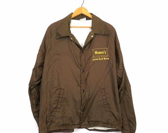 Chaqueta cortavientos vintage de nailon marrón: Weaver's Custom Earth Moving, talla grande