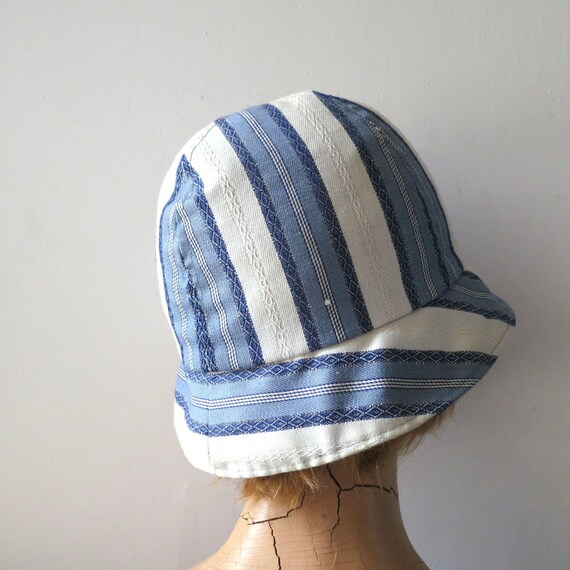 1960s Blue & White Striped Bucket Hat | Vintage S… - image 7