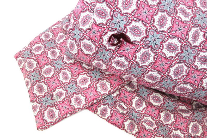 Primitive Quilt Blanket Hand Tied Comforter Pink Shabby Chic Cotton fabric quilt Handmade blanket