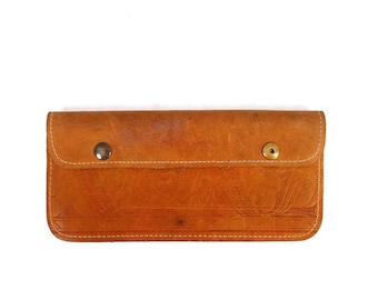 Portefeuille en cuir repoussé vintage des années 1970 Billfold