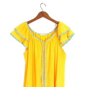 Vintage Yellow Terrycloth Robe: Retro Beach Cover Up, Women&#39;s Medium