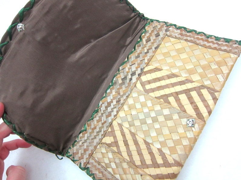 Straw Clutch Purse Wicker Floral Clutch Natural Beach Handbag Purse 80s Weave Beach Purse Hippie Summer Vacation Bag Envelope Clutch