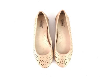 Pale Buff Pink Leather Flats Vintage Ballet Loafers Slip On Summer Shoes Women's size 7