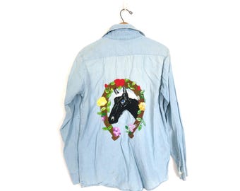 Vintage 70-tals ELY Denim Broderad Häst Blommig Knäppt Western Cowboyskjorta / Small - Medium