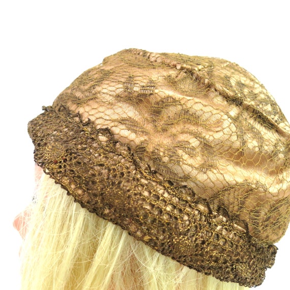 Vintage Shiny Gold Lame Flapper Hat Crochet & Lac… - image 5