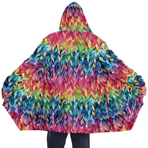 Capa de festival de polar con patrón de cuerda de arcoíris: capa rave con capucha