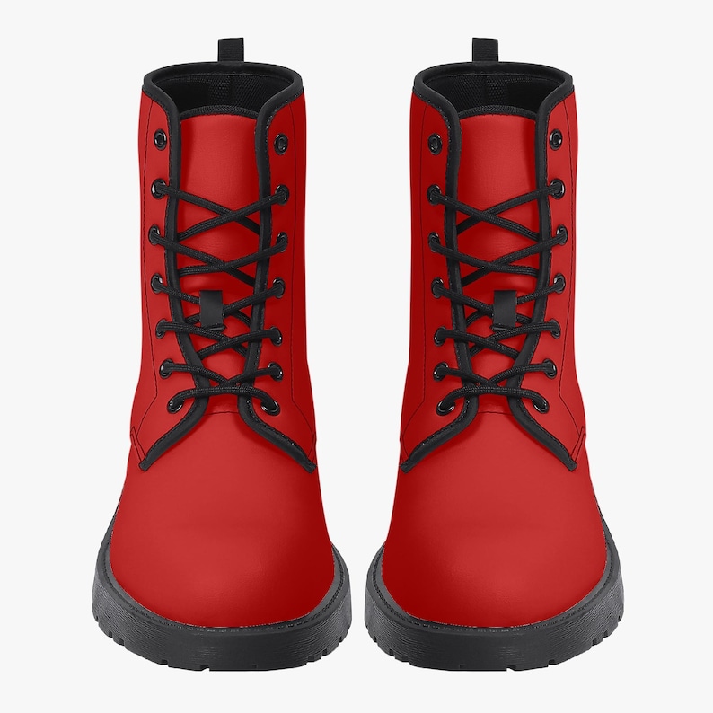 Botas de combate de couro vegano vermelho: estilo gótico unissex para motociclistas imagem 7