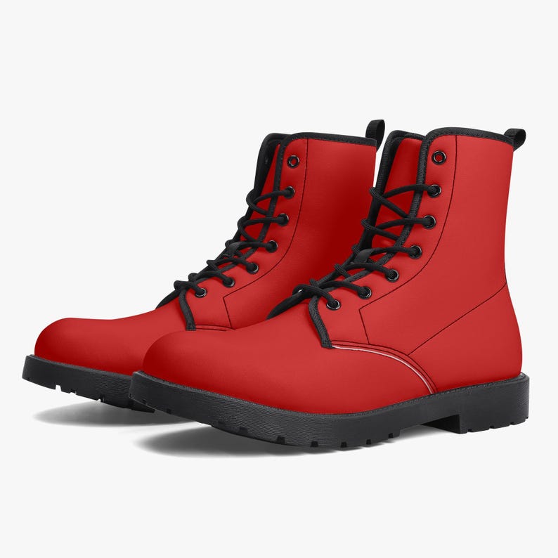 Botas de combate de couro vegano vermelho: estilo gótico unissex para motociclistas imagem 4