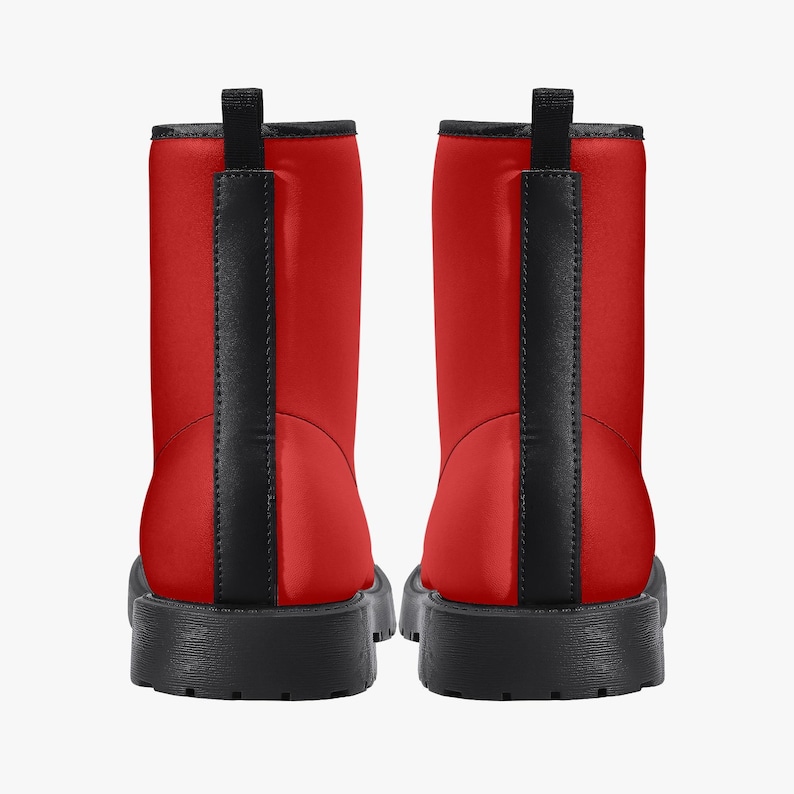 Botas de combate de couro vegano vermelho: estilo gótico unissex para motociclistas imagem 6