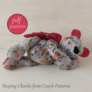 Naaipatroon beer: slapende Charlie Angel aandenken (pdf-patroon)