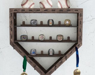 Vetrina Porta-Anelli Da Campionato In Legno Massello - Espositore Per 6 Anelli, Con Cornice Per Foto 10x15 Cm E Vetro Antiraggio UV, Baseball, Basket, Regalo Per Sportivi