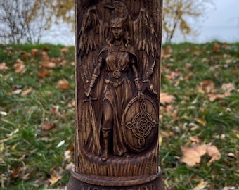 Wooden Morrigan Statue – Celtic Goddess of War, Fate & Magic, Pagan Altar Decor, Druid Spiritual Figurine